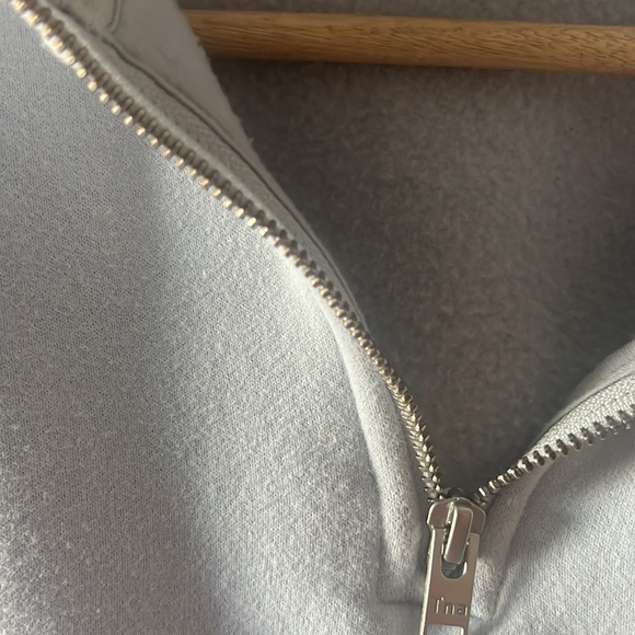 Tna cozy size medium crop sweater - Picture 2 of 3